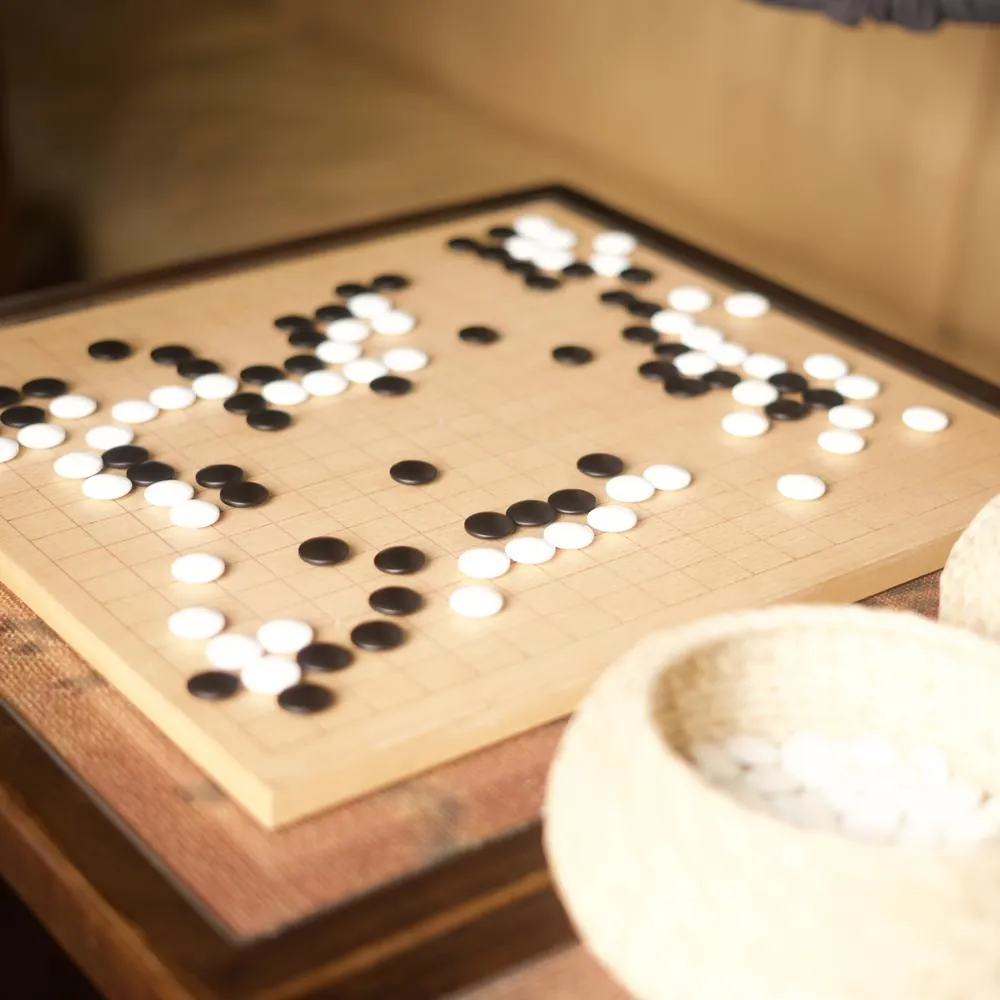 Доска с камнями